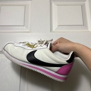 NIKE CORTEZ SHOES / BLACK- CHINA ROSE